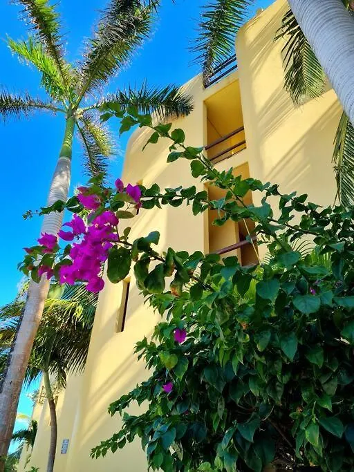 Apartment Villa 301, Ground Floor, Oceanfront! Mahahual