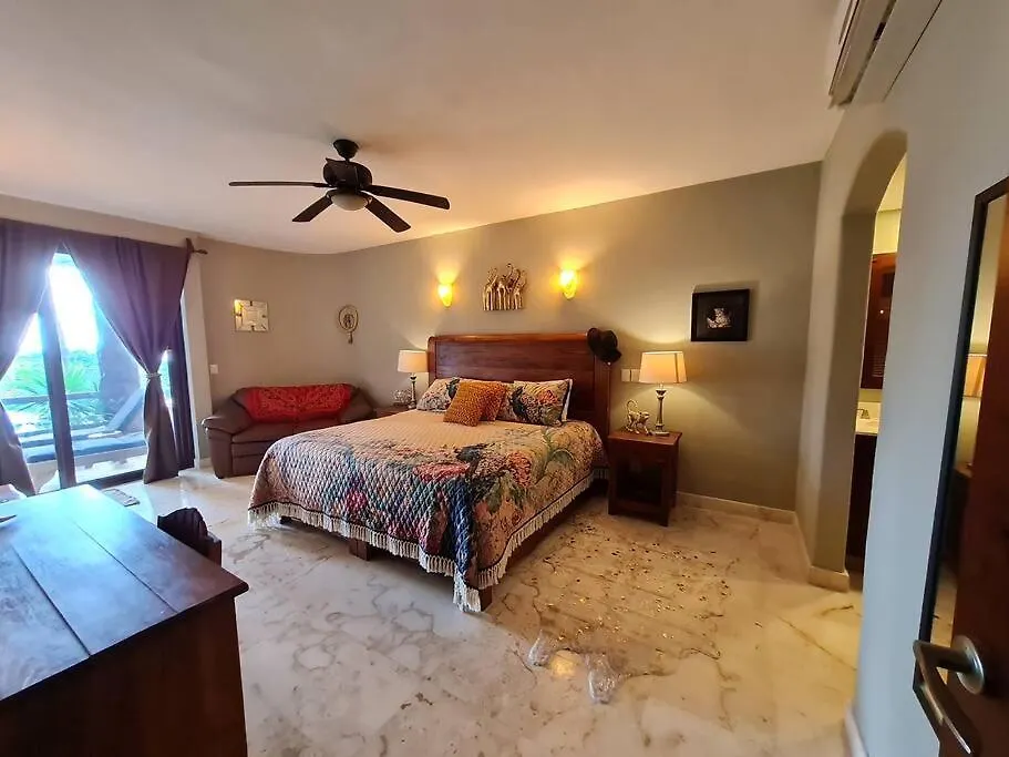 Villa 301, Ground Floor, Oceanfront! Mahahual Apartment